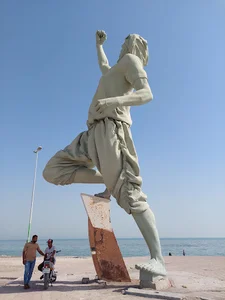 مجسمه ناخدا جلال
