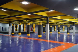 باشگاه بدنسازی توحید