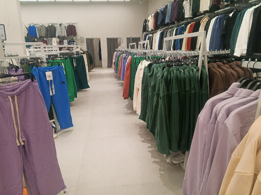 FASHION HOUSE