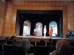 تئاتر شهر رشت