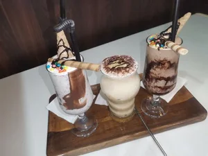 کافی شاپ شهر 3