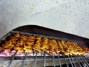 کبابی سنتی بروجردی