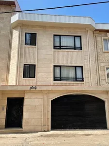 ساختمان پدر