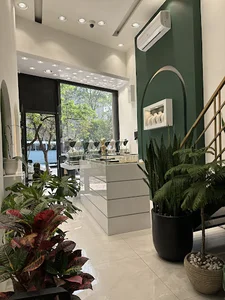 Haghani Jewelery جواهری حقانی
