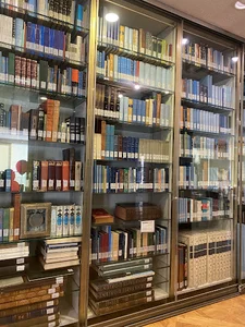 کتابخانه سلطنتی نیاوران