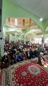 مسجد انقلاب 5