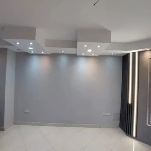 نقاش ساختمان در آهنگ 2