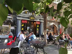 فست فود روکولا نیاوران 2