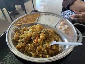 Zwaya Al Dar Restaurant (Govardhan Rest)