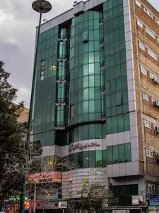 ساختمان پزشکان آبان 4