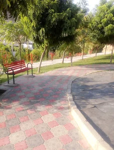 بوستان مدافعان سلامت