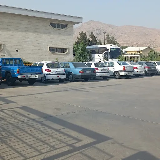پارکینگ عمومی امیرکبیر
