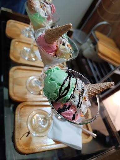 کافه بازی خونه مون