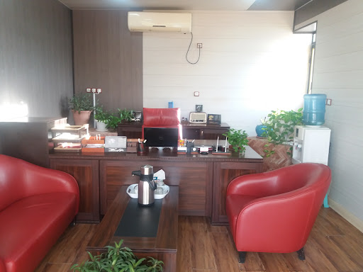 بازرگانی کالای آهن و چوب کرمی