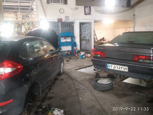 تعمیرگاه اتومبیل قلندری