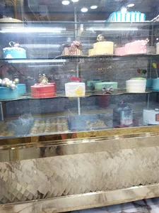 شیرینی سرای آیدین