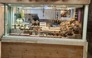 طلا فروشی گالری شیرگیر