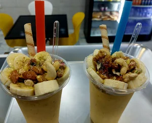 بستنی آبمیوه