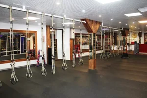 باشگاه بدنسازی و تناسب اندام سپید