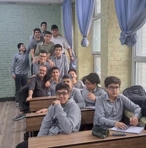 دبیرستان نمونه دولتی امام خمینی ره 3