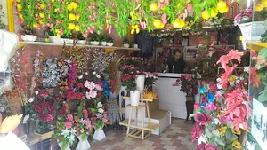 گلسرای نرگس،تزئین ماشین عروس،دسته گل عروس#تاج گل رو