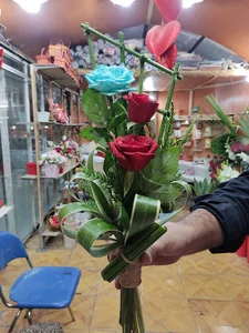 گل فروشی نادری