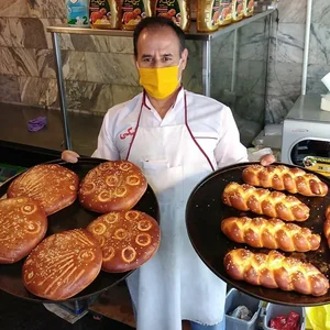 نان و پیراشکی رضوی 4
