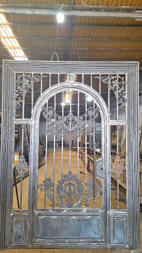 درب وپنجره سازی جباری