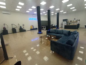 فروشگاه زنجیره‌ای مادیران