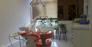 کلینیک تخصصی دندان پزشکی دکتربیگی
