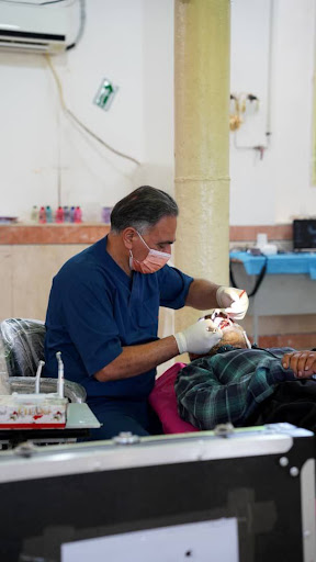مطب دندانپزشکی دکتر رخ فیروز