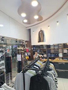 آزمایشگاه مرکز خرید دی