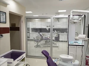 مطب دکترکاشانی نژاد متخصص جراحی لثه و ایمپلنت