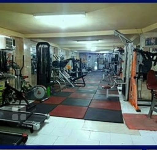 باشگاه بدن سازی کلاسیک