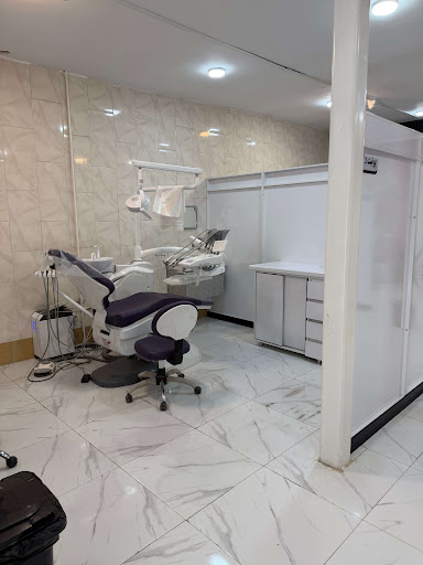 کلینیک دندانپزشکی رهارا