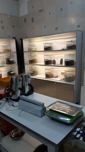 عطاری ادویه باشی