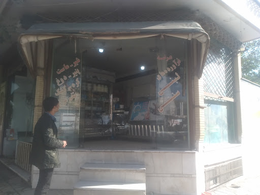 لبنیات محلی و سنتی دهکده