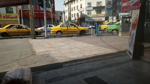 ایستگاه تاکسی آزادی