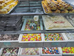 شیرینی سرای شیرین منش 2