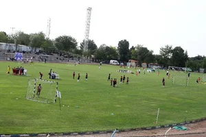 زمین فوتبال آذرآب