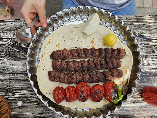 کبابی حاج علی گلپایگانی