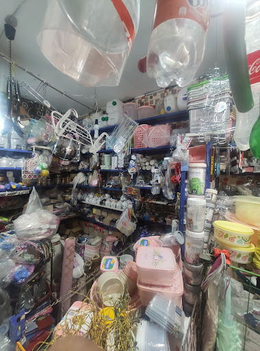 فروشگاه خرازی الوند (داوری)
