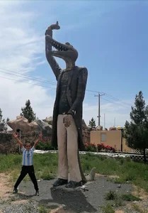 ملک آباد