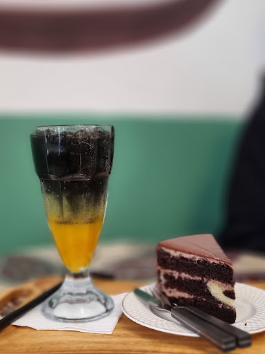 کافه سنتی حیات۶۶۱