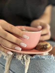 خدمات ناخن ریحانه بیاتی ۰۹۱۲۰۷۱۱۳۴۵