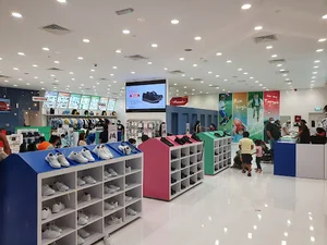 Threads Time Square Centre