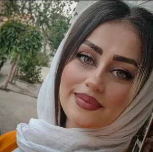 اکستنشن مژه پروین بیات