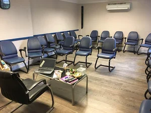 آکادمی زبان انگلیسی پویاروشان