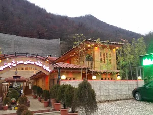 کافه سنتی سرخ چشمه