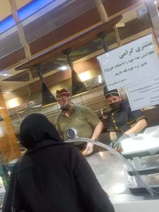 رستوران بیرون‌بر نیلگون 5